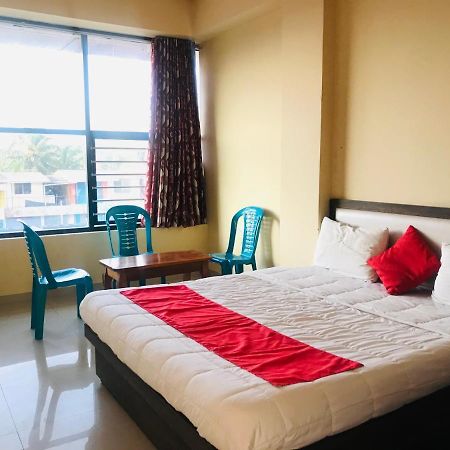 Staymaker Prakash International Gonikoppal Buitenkant foto