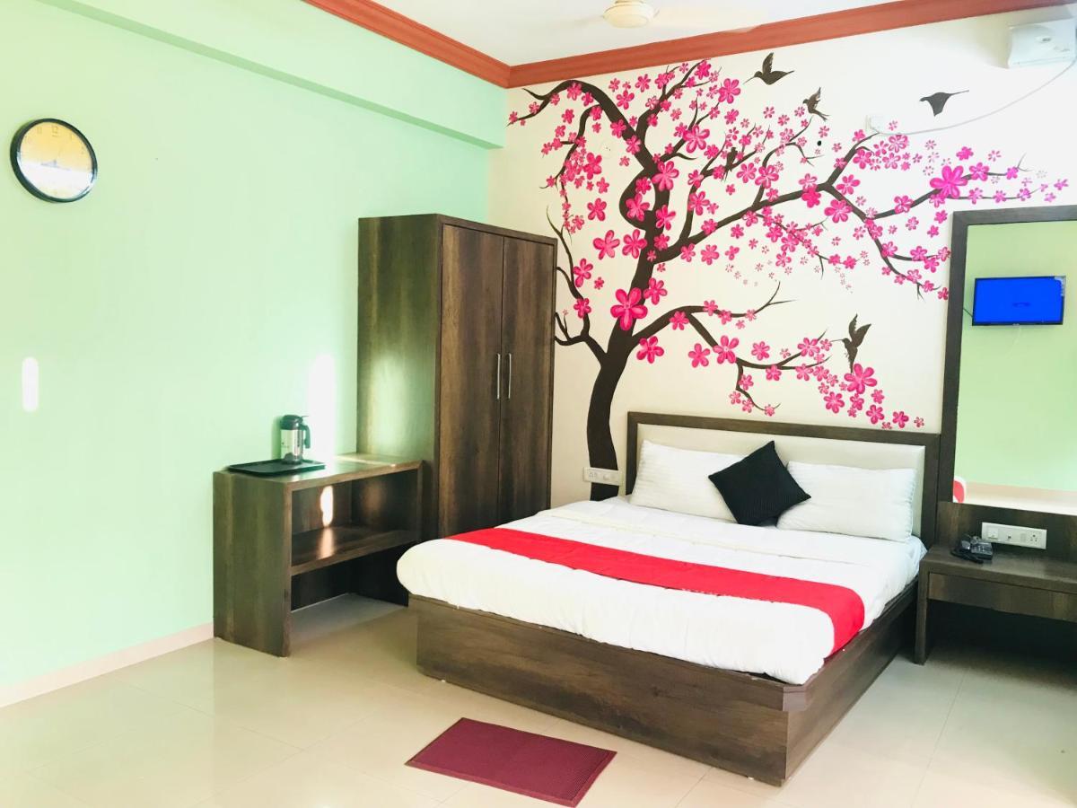 Staymaker Prakash International Gonikoppal Buitenkant foto