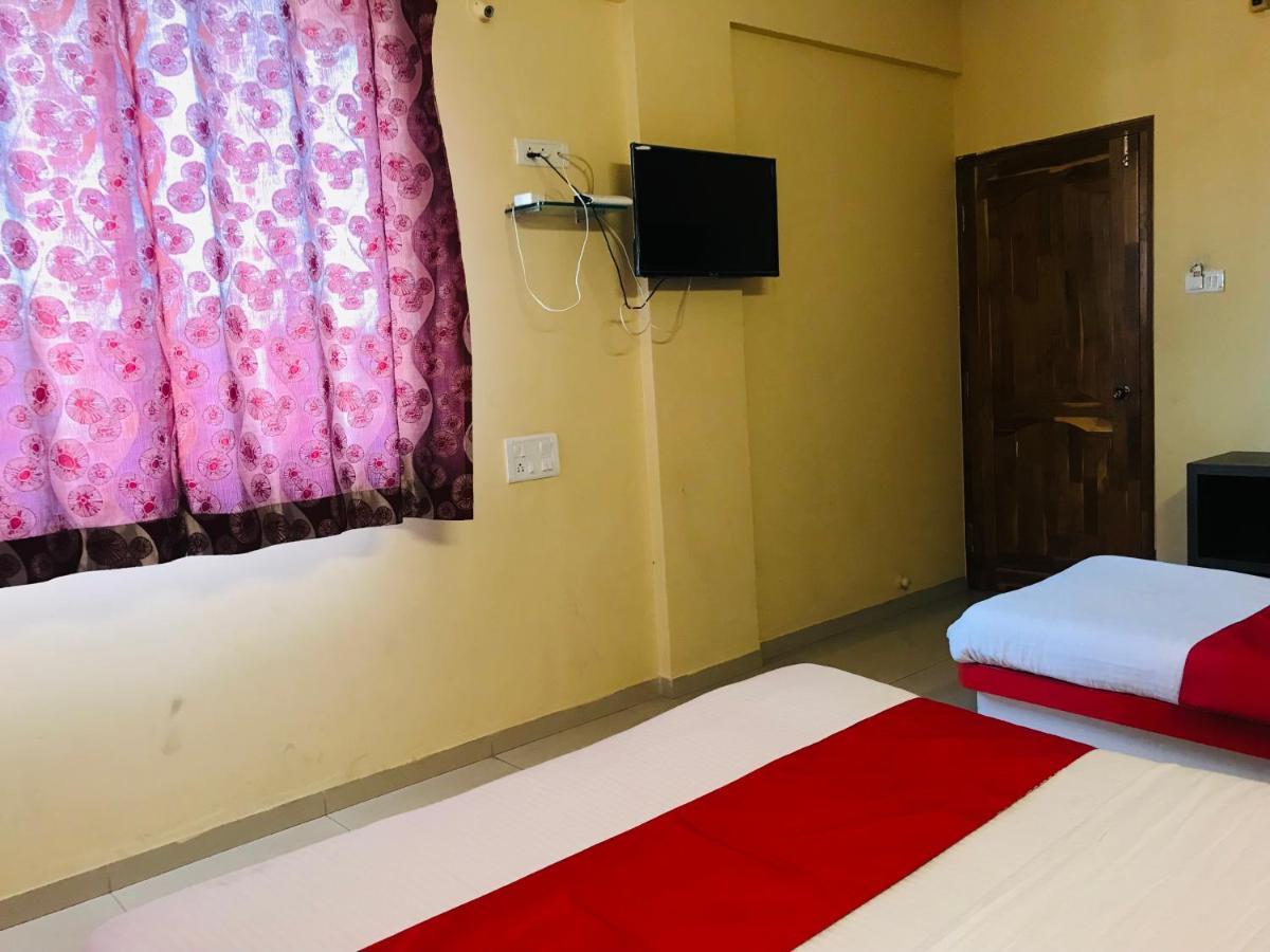 Staymaker Prakash International Gonikoppal Buitenkant foto