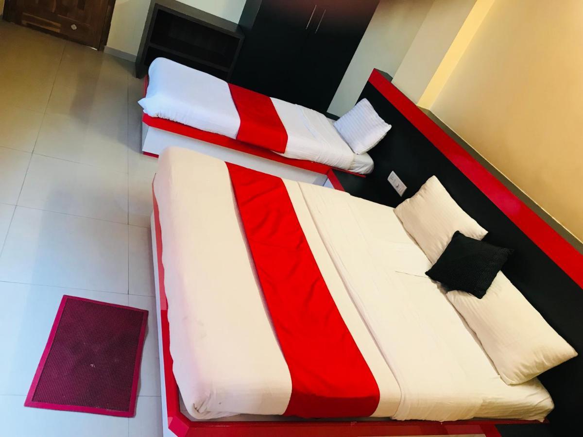 Staymaker Prakash International Gonikoppal Buitenkant foto