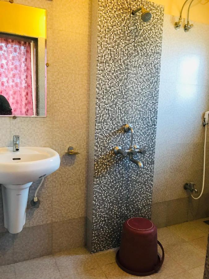 Staymaker Prakash International Gonikoppal Buitenkant foto