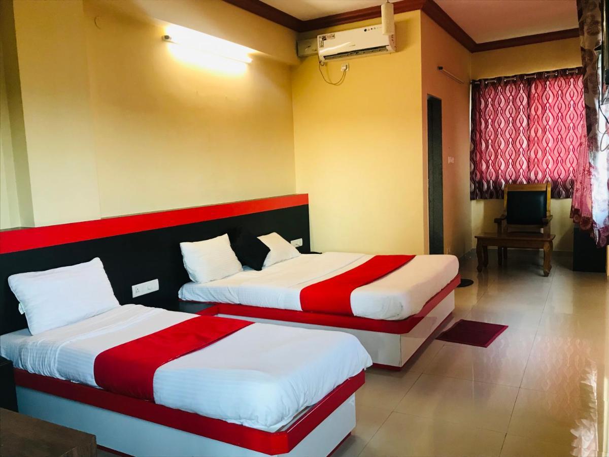 Staymaker Prakash International Gonikoppal Buitenkant foto