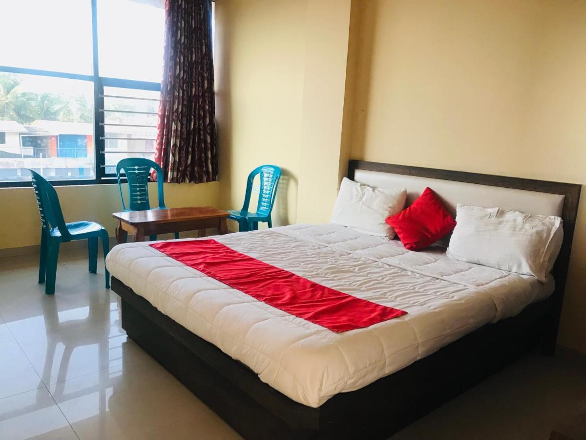 Staymaker Prakash International Gonikoppal Buitenkant foto