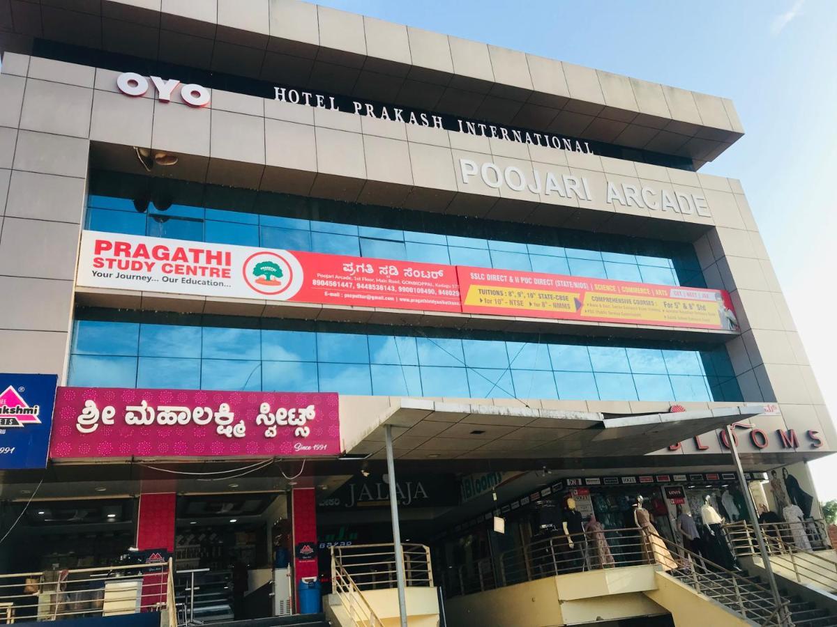 Staymaker Prakash International Gonikoppal Buitenkant foto