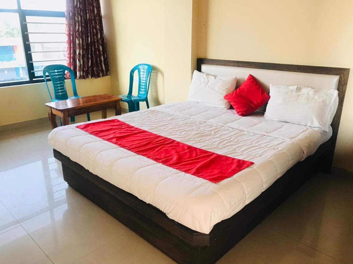 Staymaker Prakash International Gonikoppal Buitenkant foto