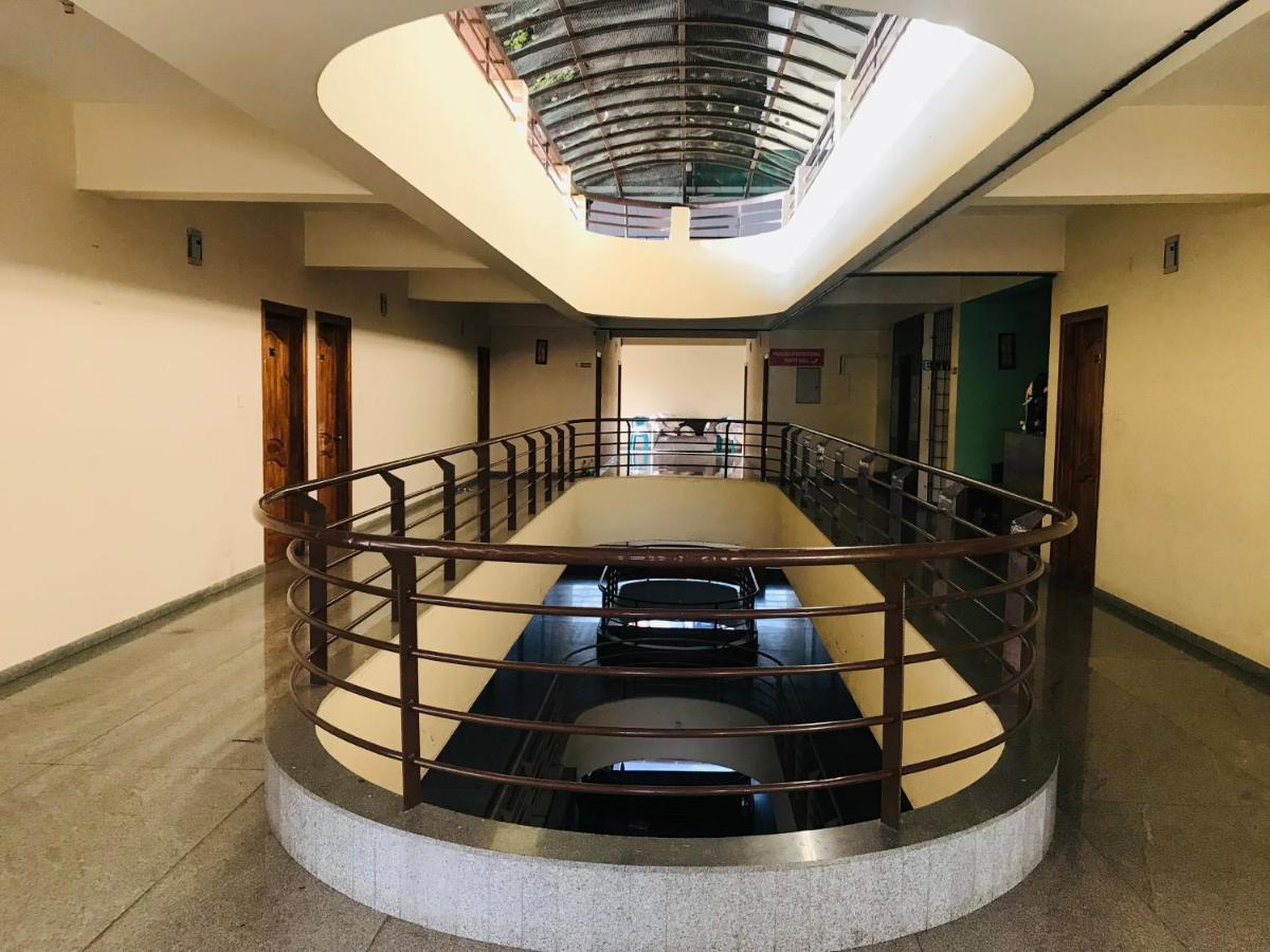 Staymaker Prakash International Gonikoppal Buitenkant foto