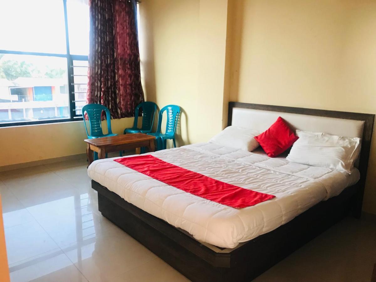 Staymaker Prakash International Gonikoppal Buitenkant foto